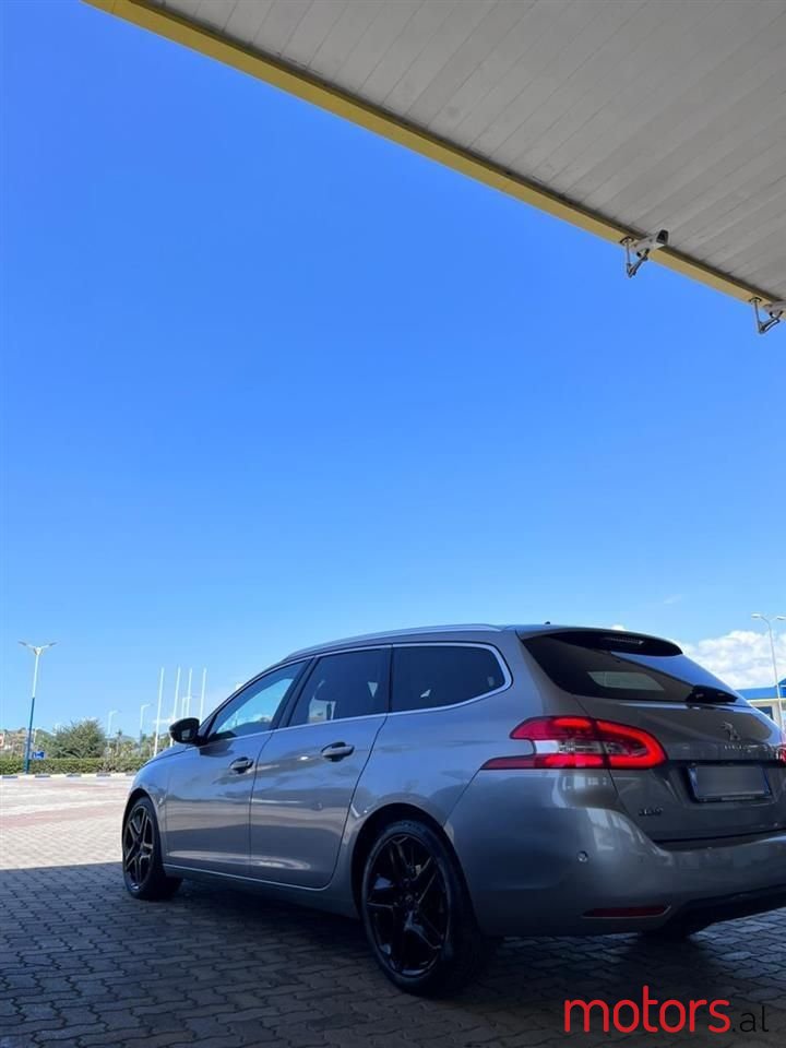 2014' Peugeot 308 photo #1