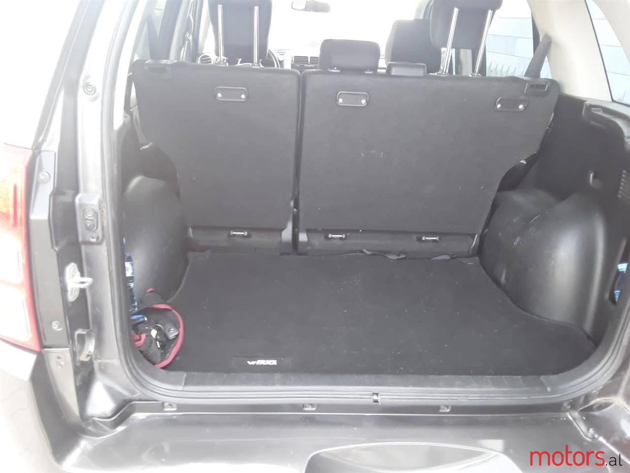 2010' Suzuki Grand Vitara photo #1