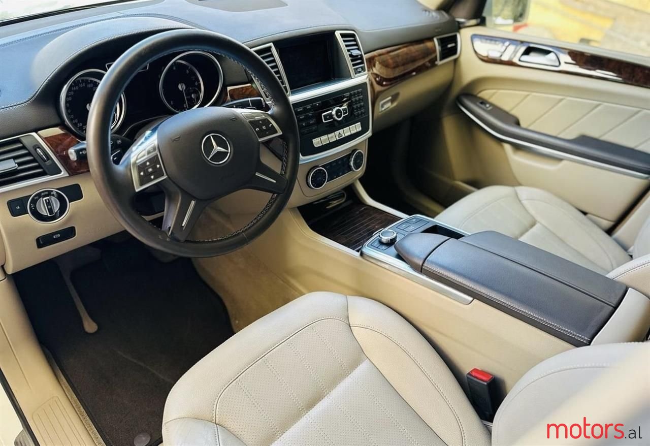 2014' Mercedes-Benz GL 350 photo #3