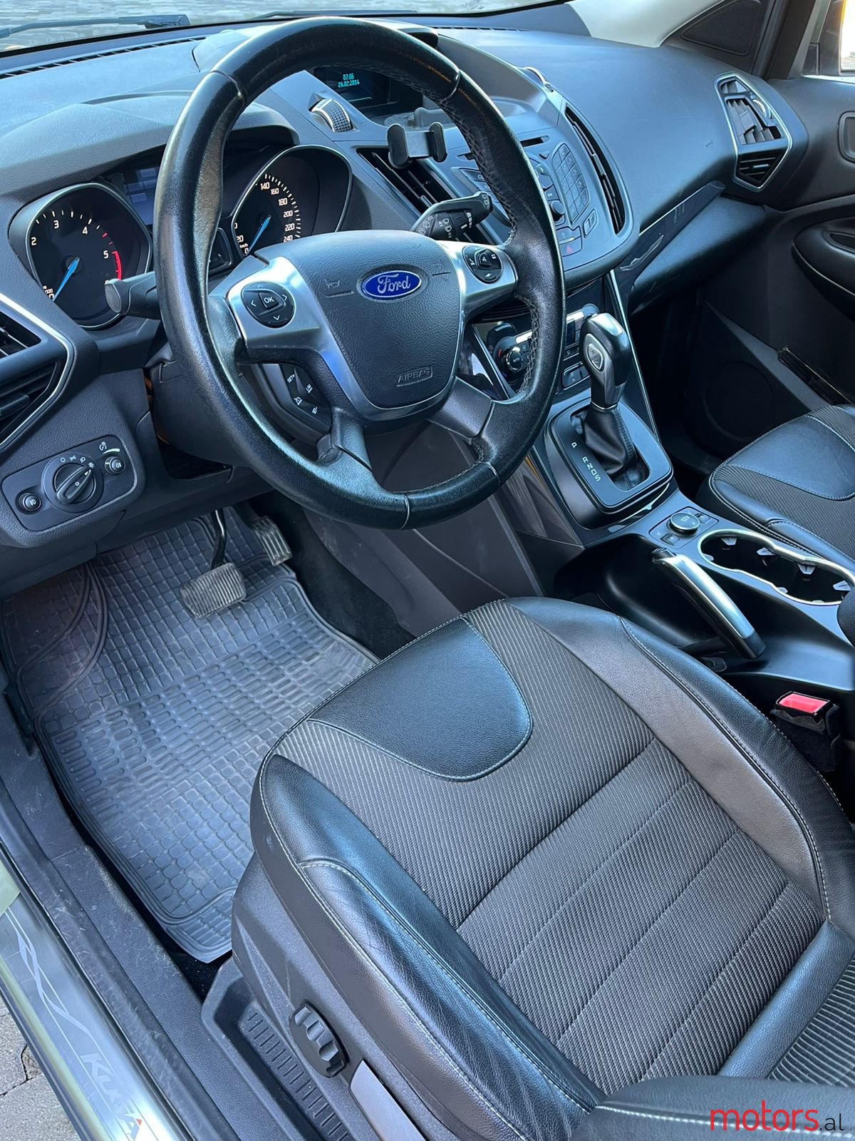 2014' Ford Kuga photo #5