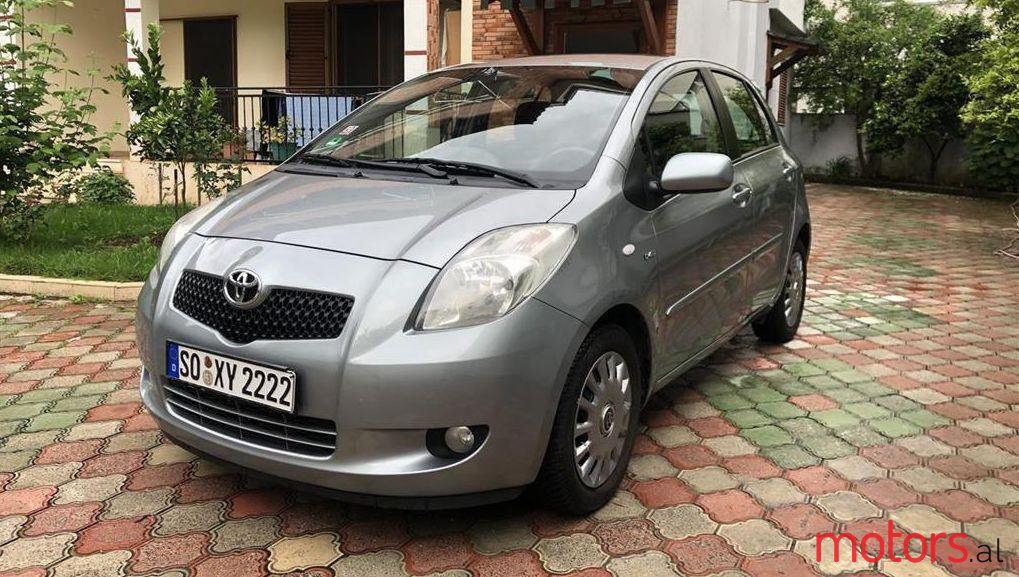 2007' Toyota Yaris photo #1