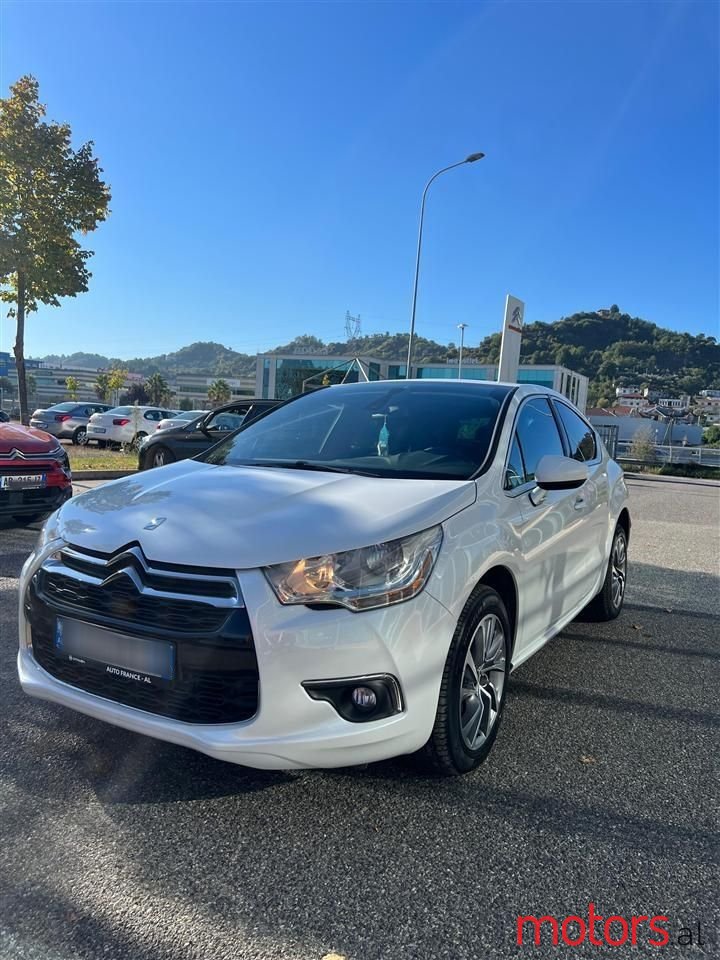 2016' Citroen DS4 photo #3