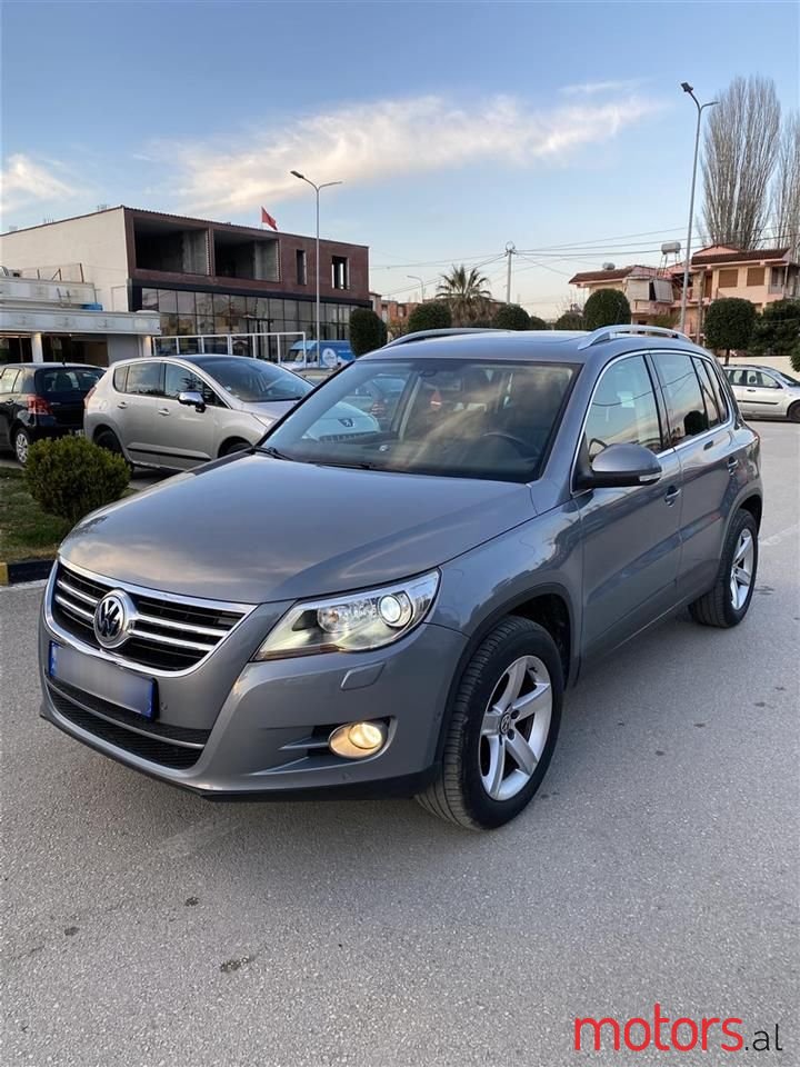 2008' Volkswagen Tiguan photo #1