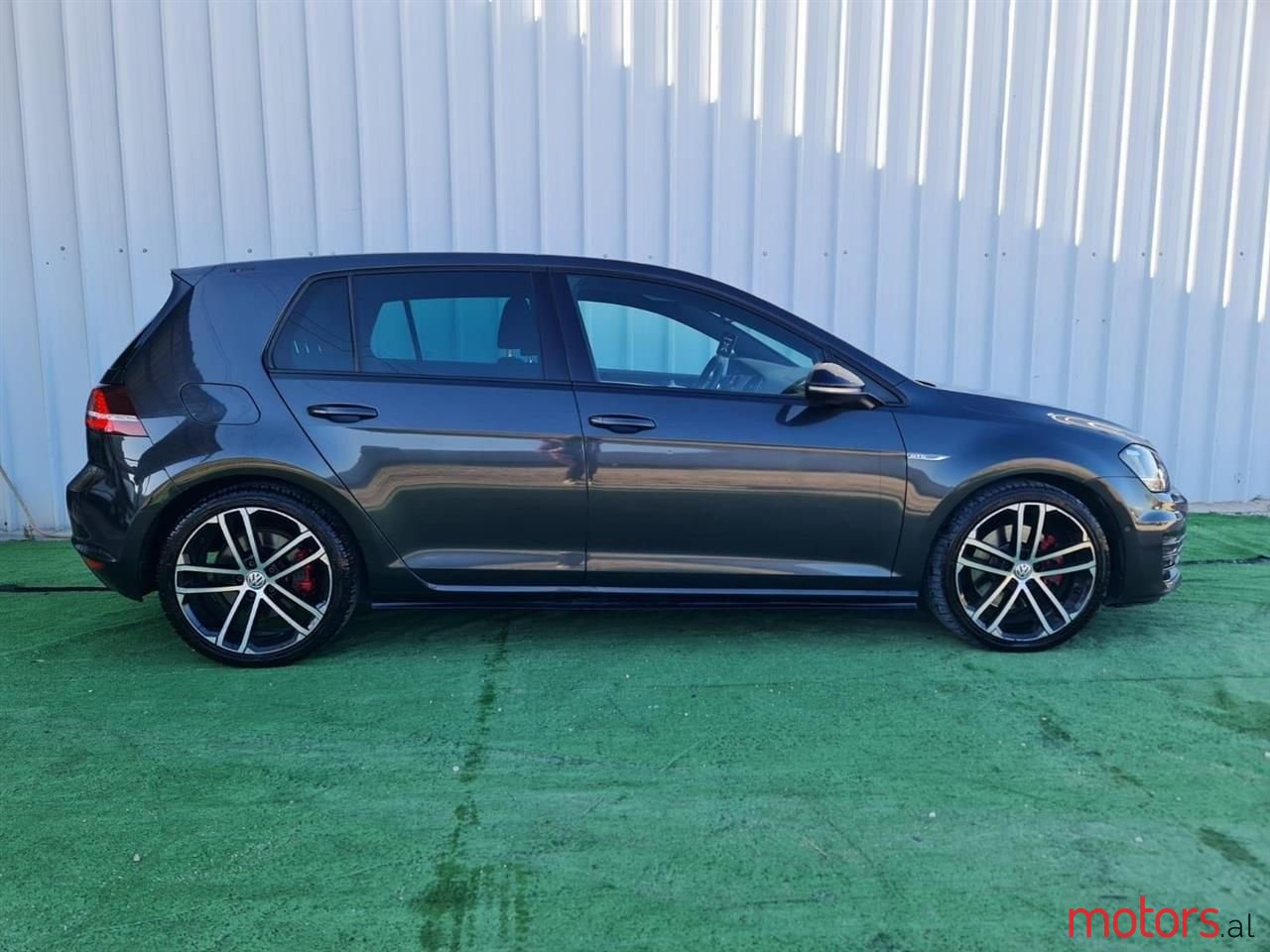 2015' Volkswagen Golf photo #6