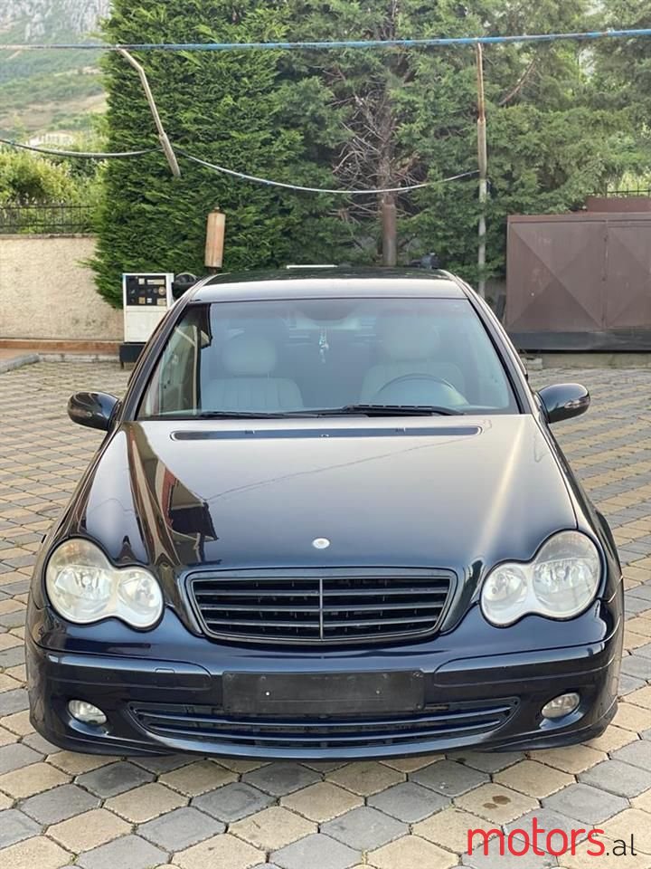 2005' Mercedes-Benz C 200 photo #1