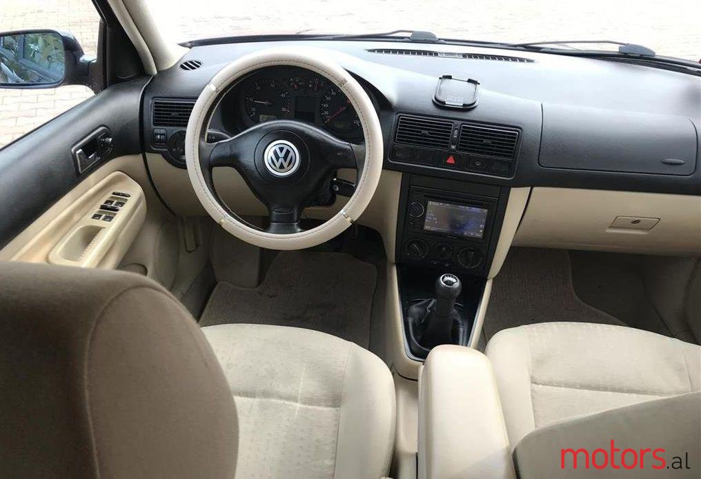 2000' Volkswagen Golf photo #1