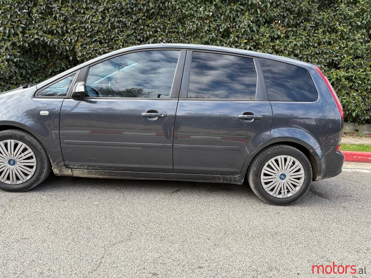 2009' Ford C-MAX photo #4