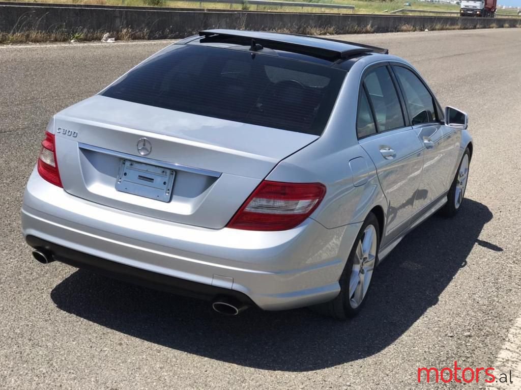 2010' Mercedes-Benz C 300 photo #3