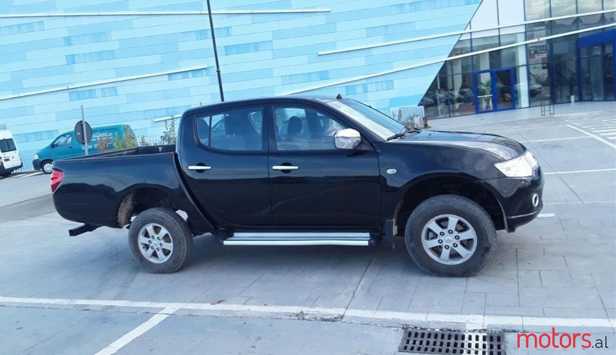 2012' Mitsubishi L200 photo #5