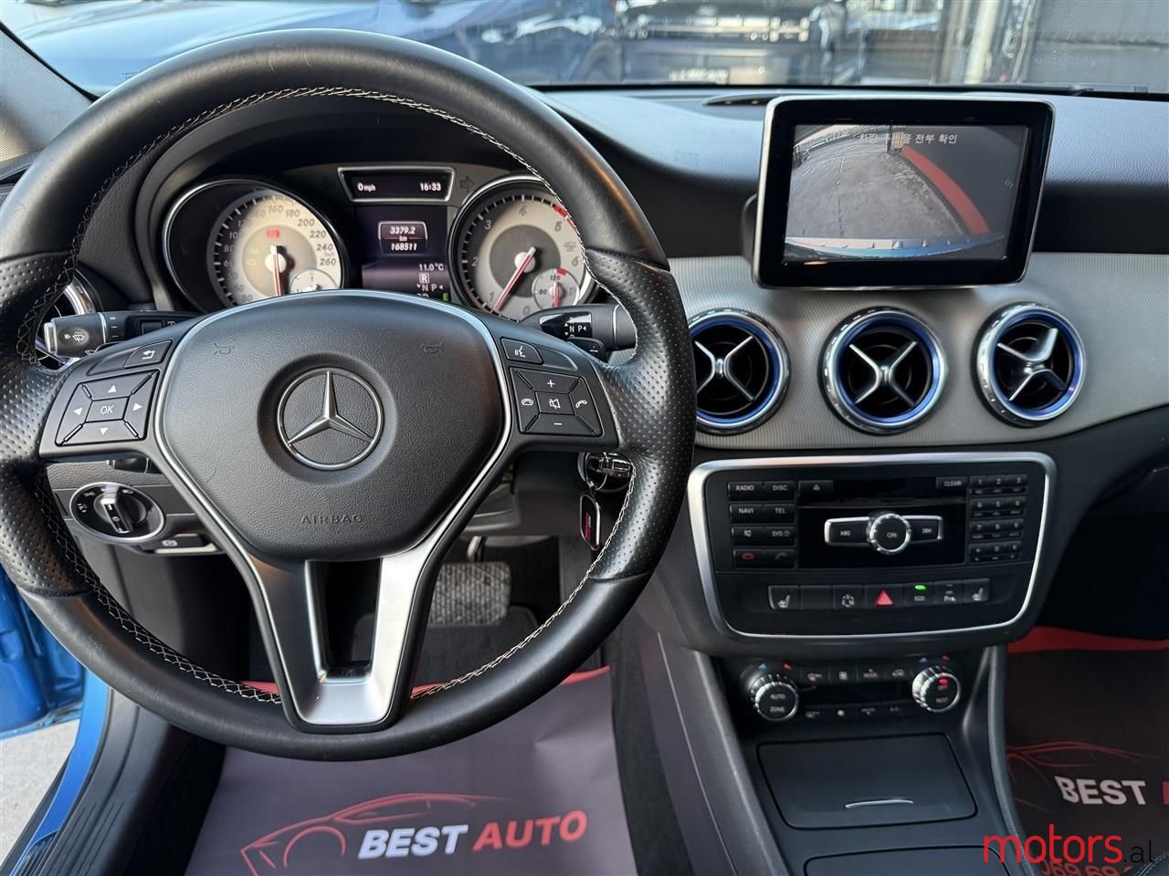 2015' Mercedes-Benz GLA 200 photo #5