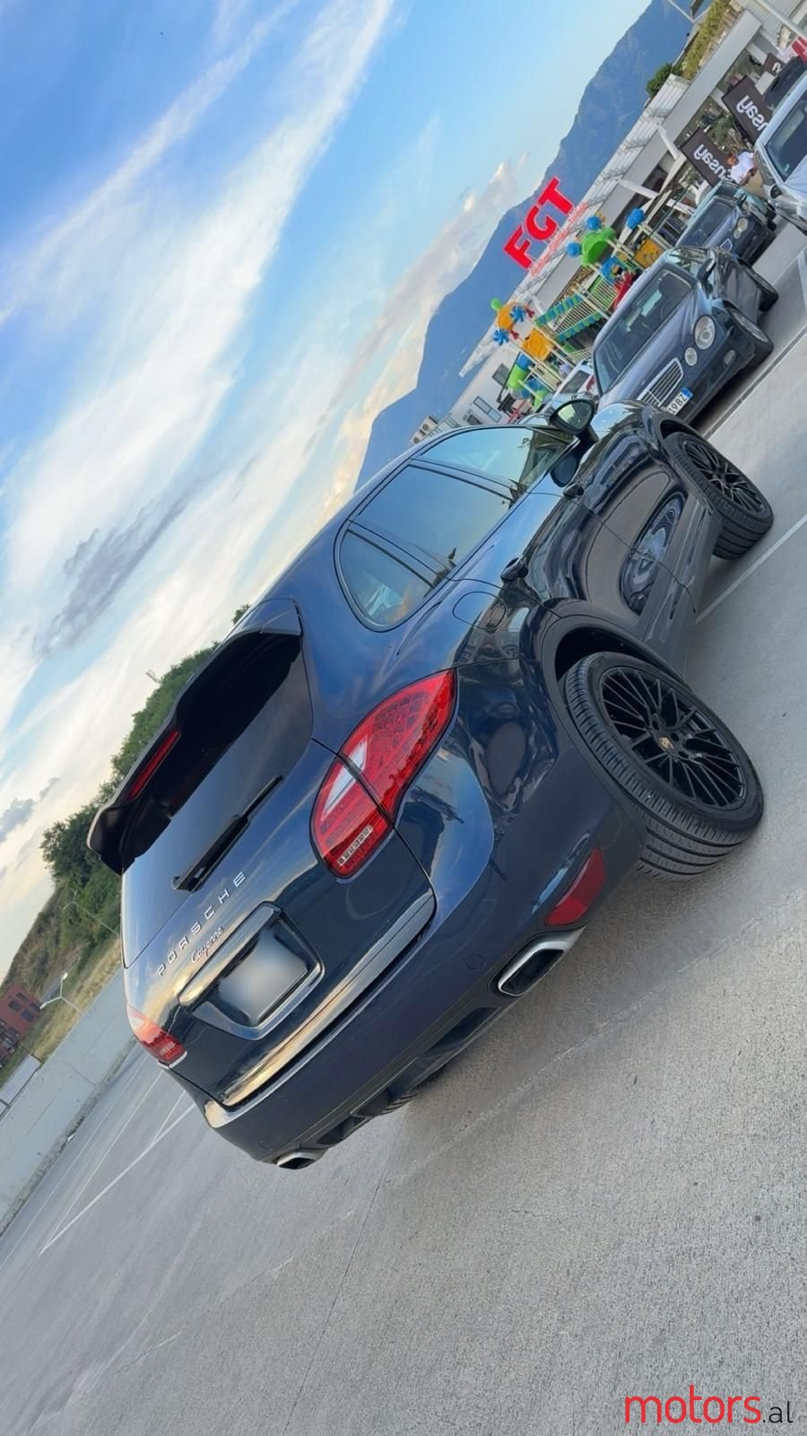 2013' Porsche Cayenne photo #1