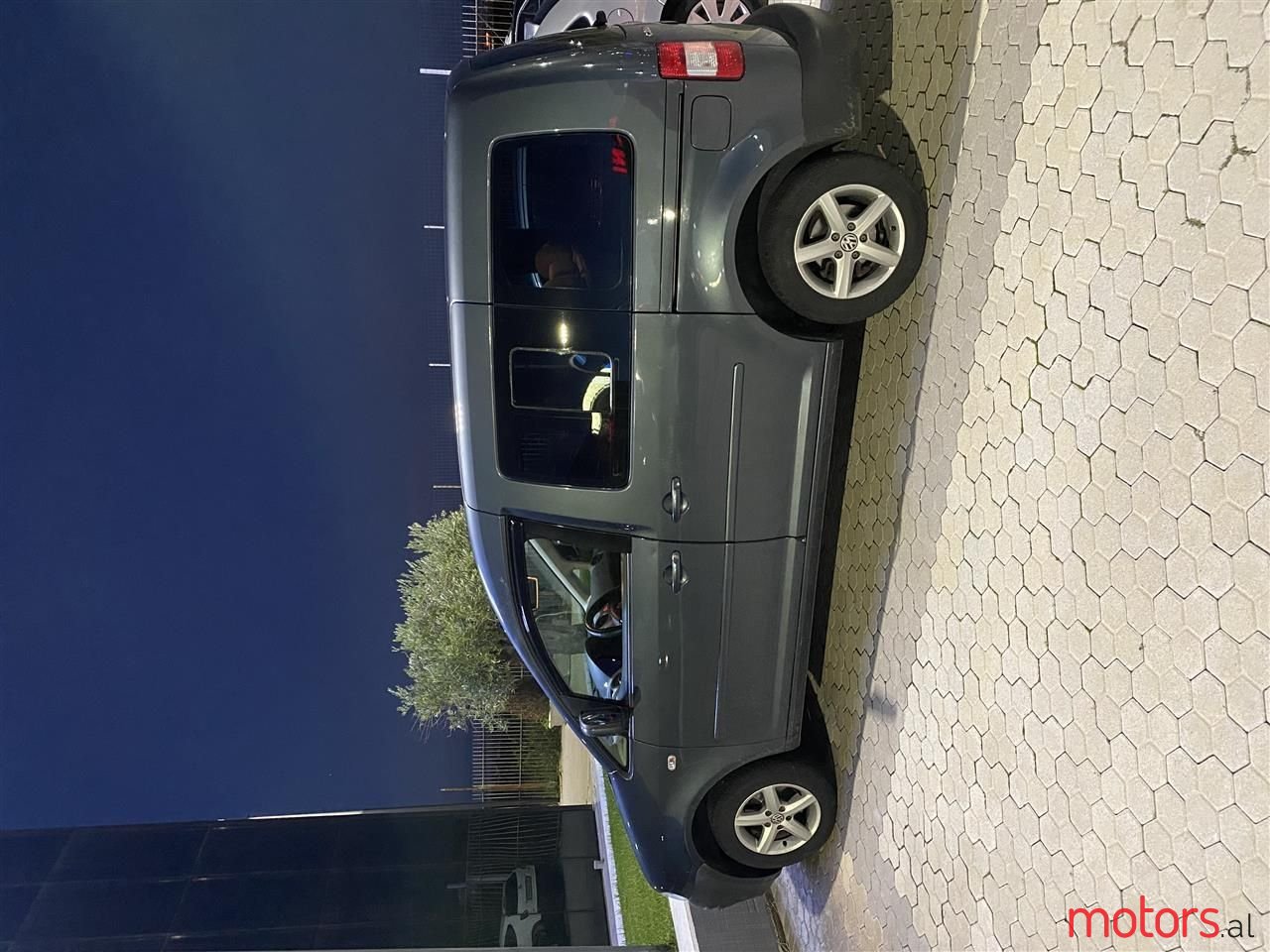 2010' Volkswagen Caddy photo #2