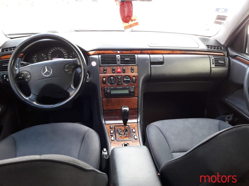 2003' Mercedes-Benz 220E Mercedes-Benz E220 CDi Eleganc photo #7