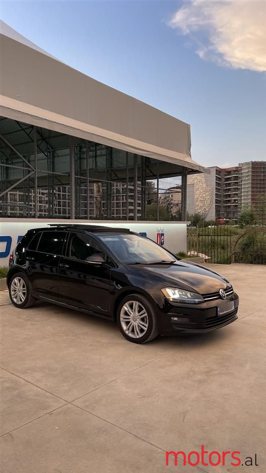2014' Volkswagen Golf photo #3