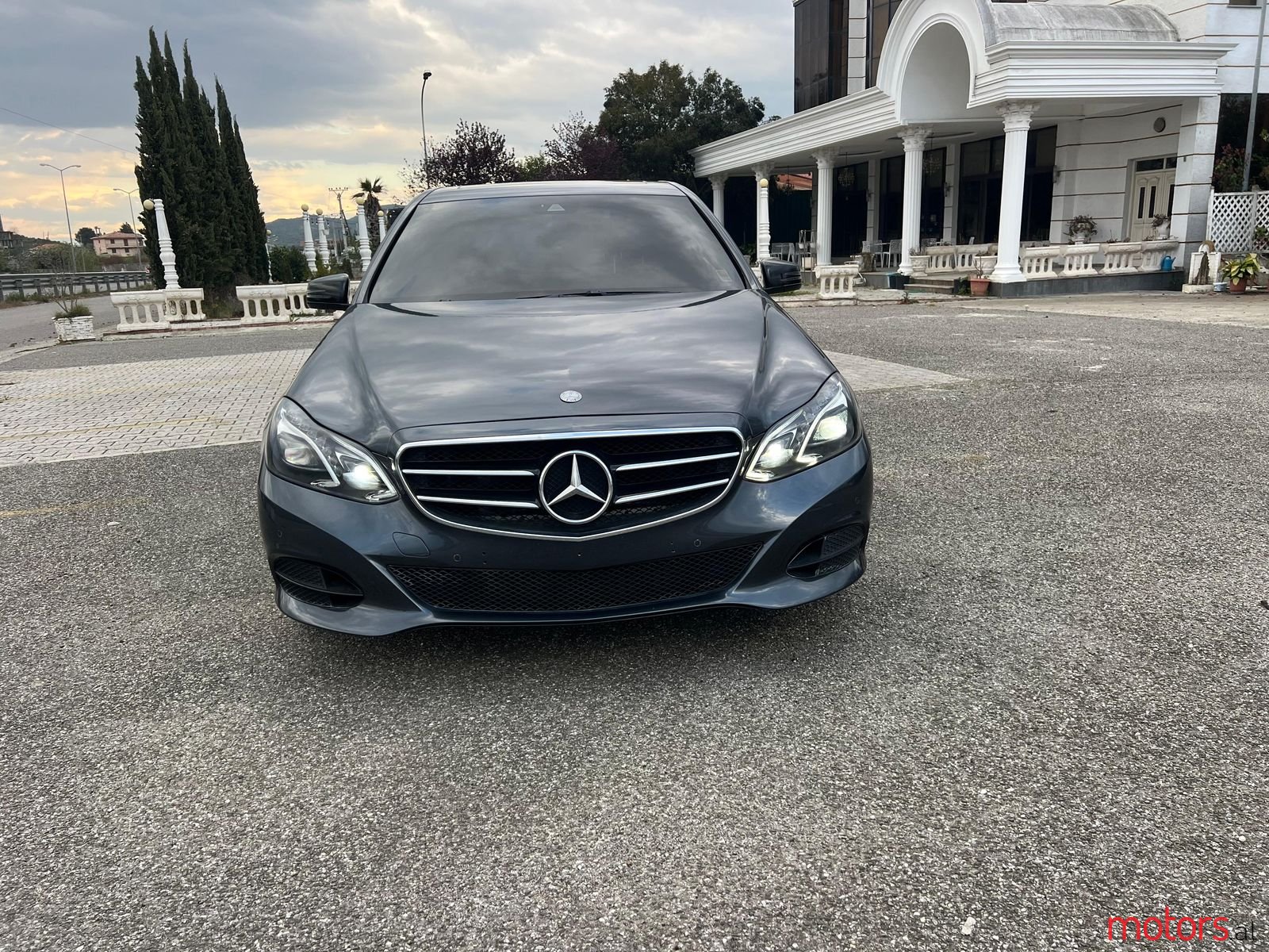 2016' Mercedes-Benz E 220 photo #2