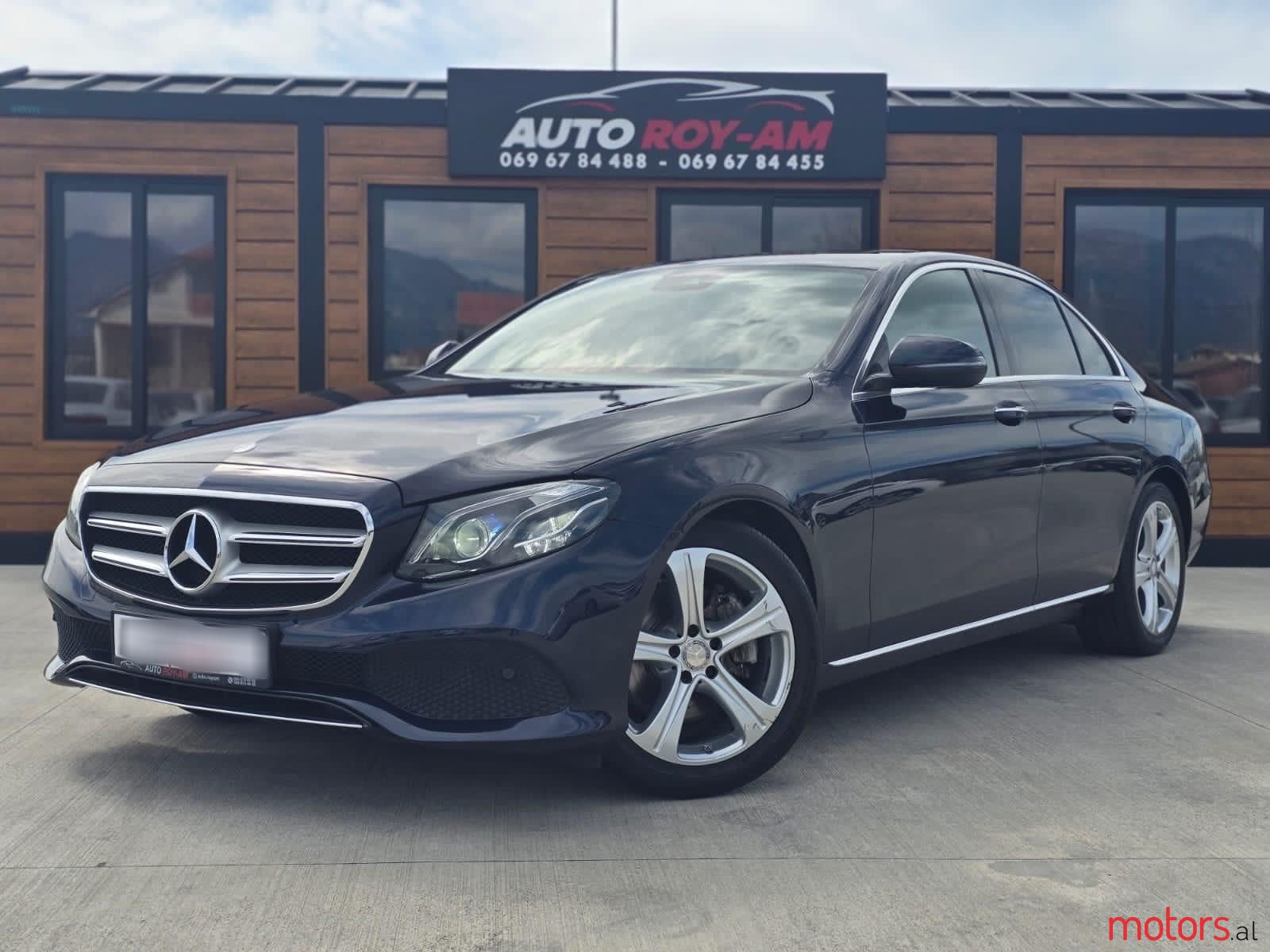 2016' Mercedes-Benz E 220 photo #1