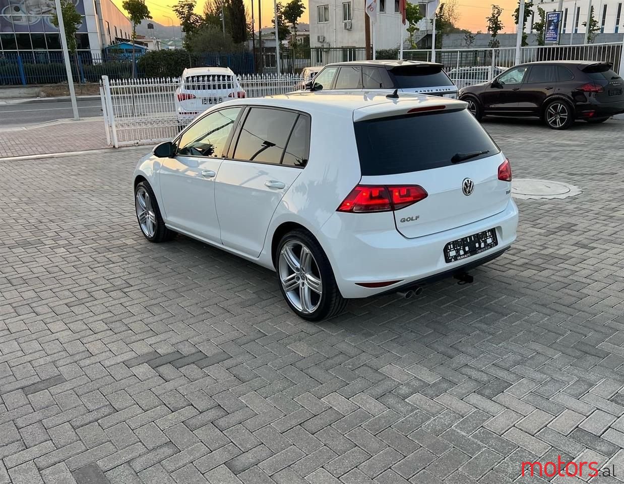 2015' Volkswagen Golf photo #4