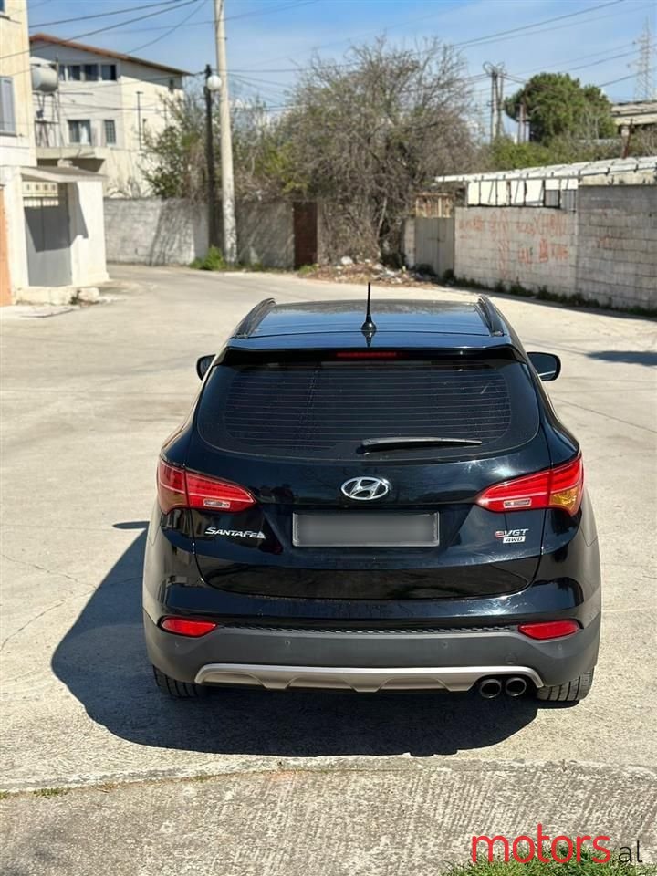 2013' Hyundai Santa Fe photo #2