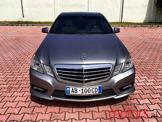 2011' Mercedes-Benz E 55 Amg photo #1