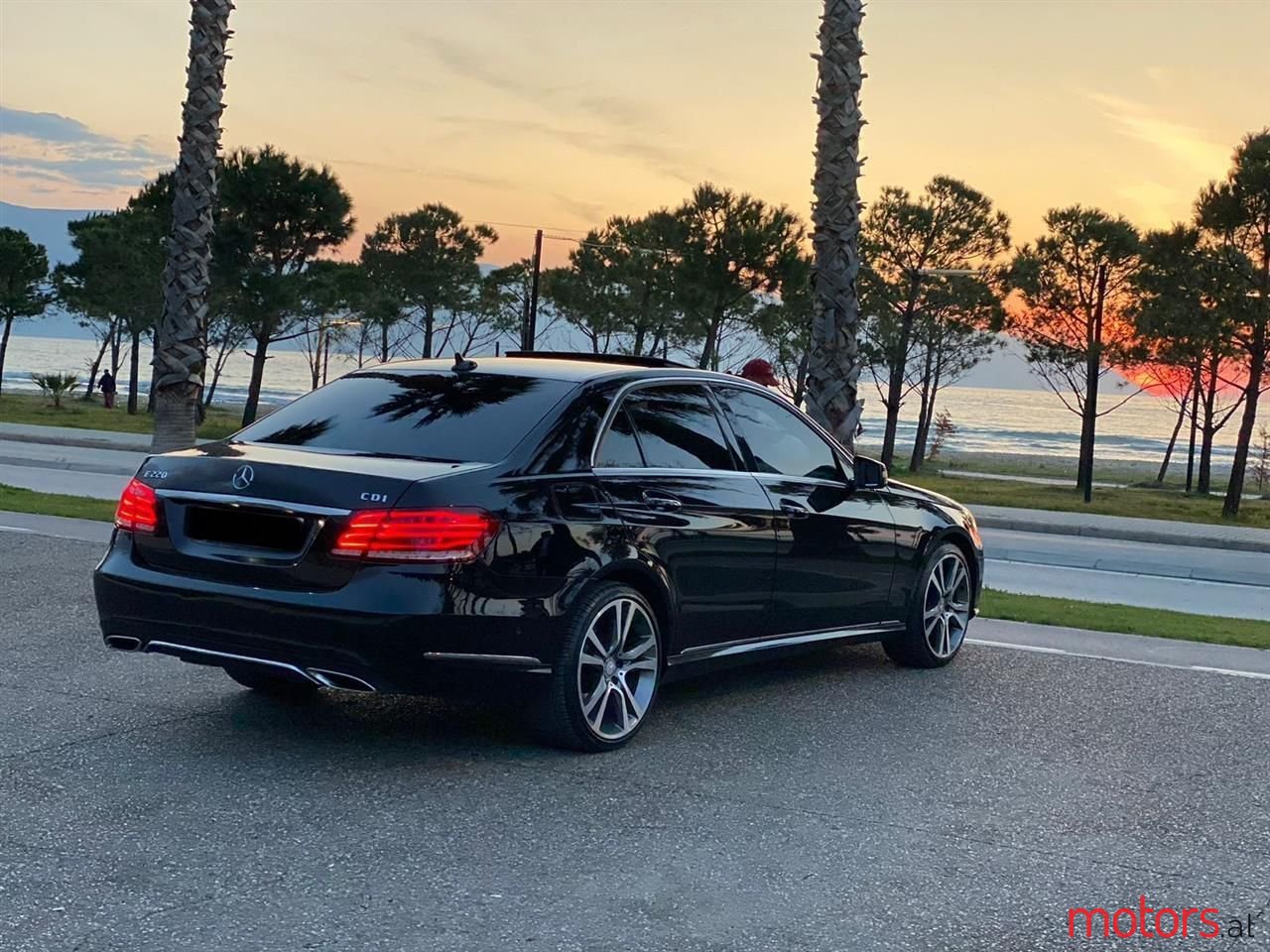 2014' Mercedes-Benz E 220 photo #2