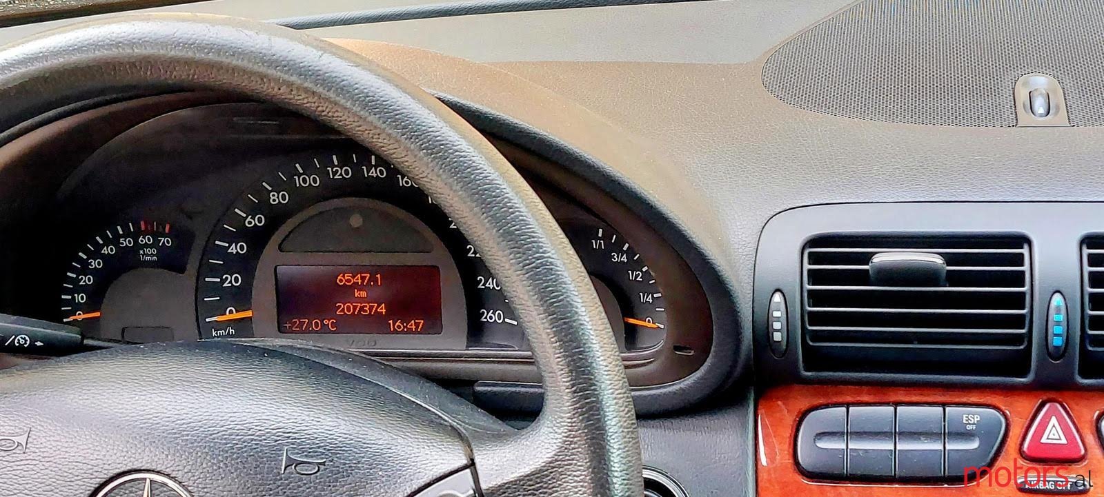 2002' Mercedes-Benz C 180 photo #3