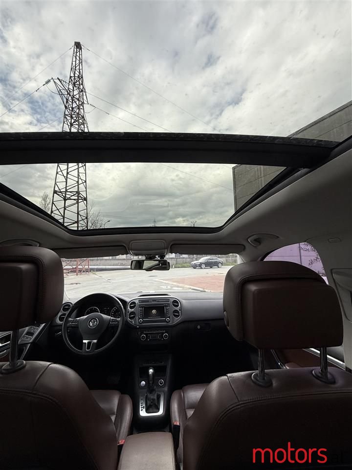 2014' Volkswagen Tiguan photo #5