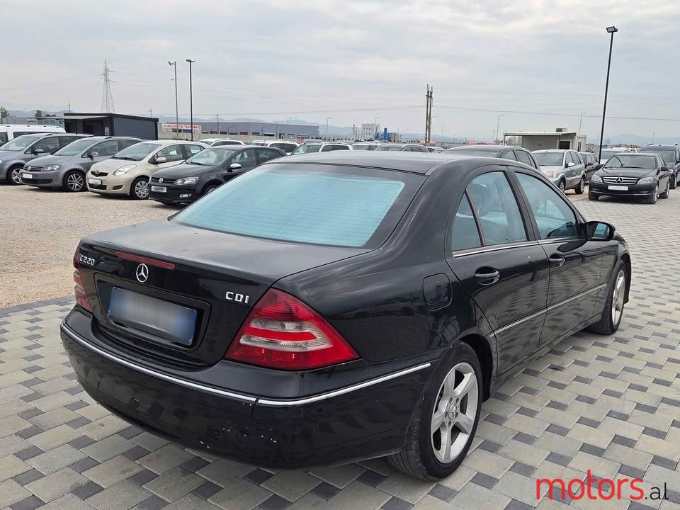 2004' Mercedes-Benz 220 photo #4