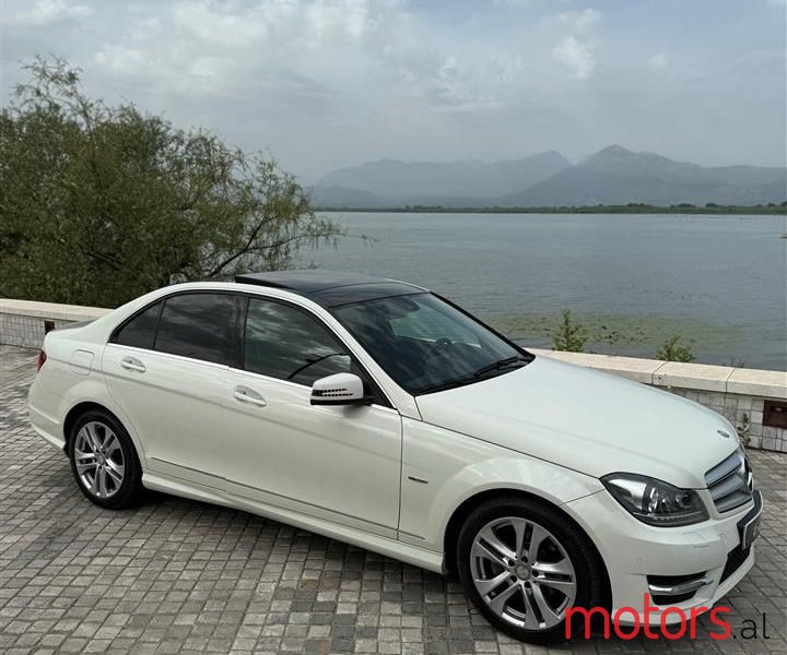 2012' Mercedes-Benz C 220 photo #2