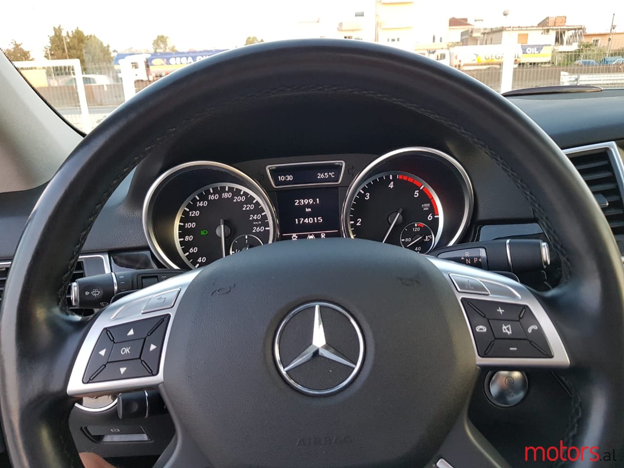 2012' Mercedes-Benz ML-Class photo #6