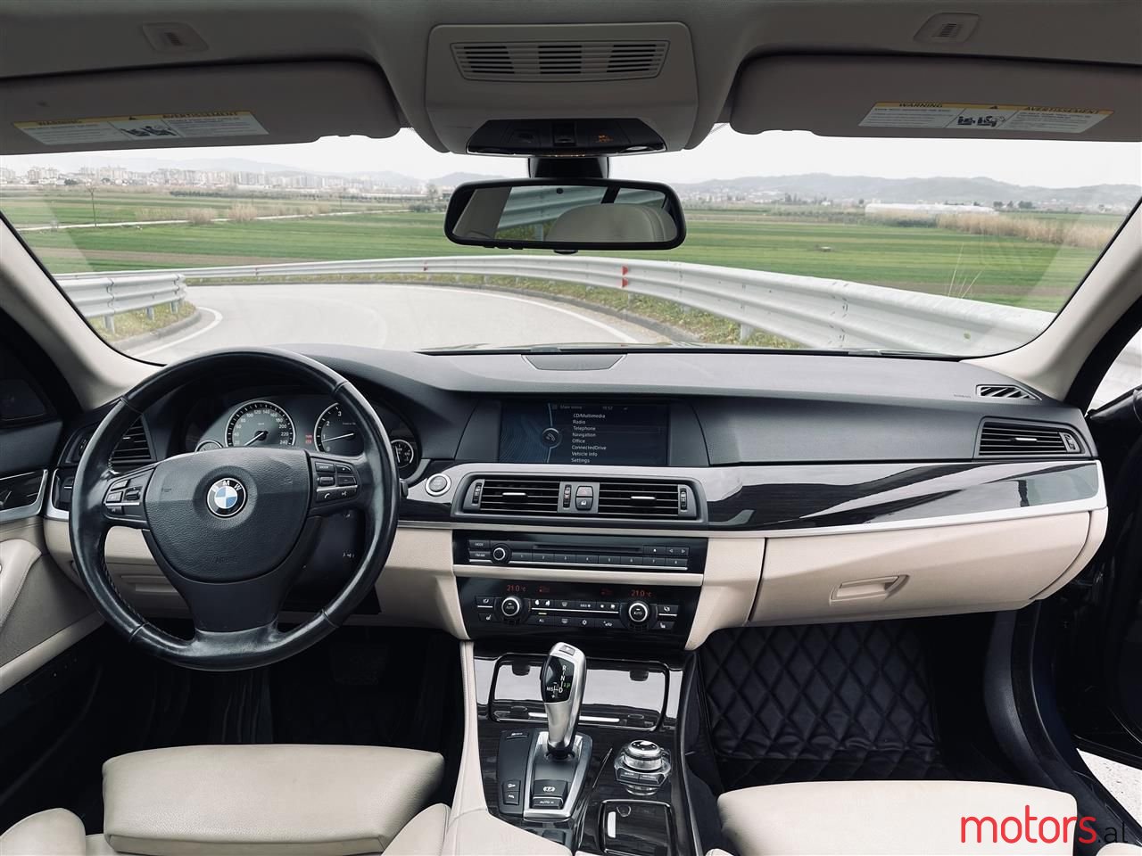 2011' BMW 535 photo #3