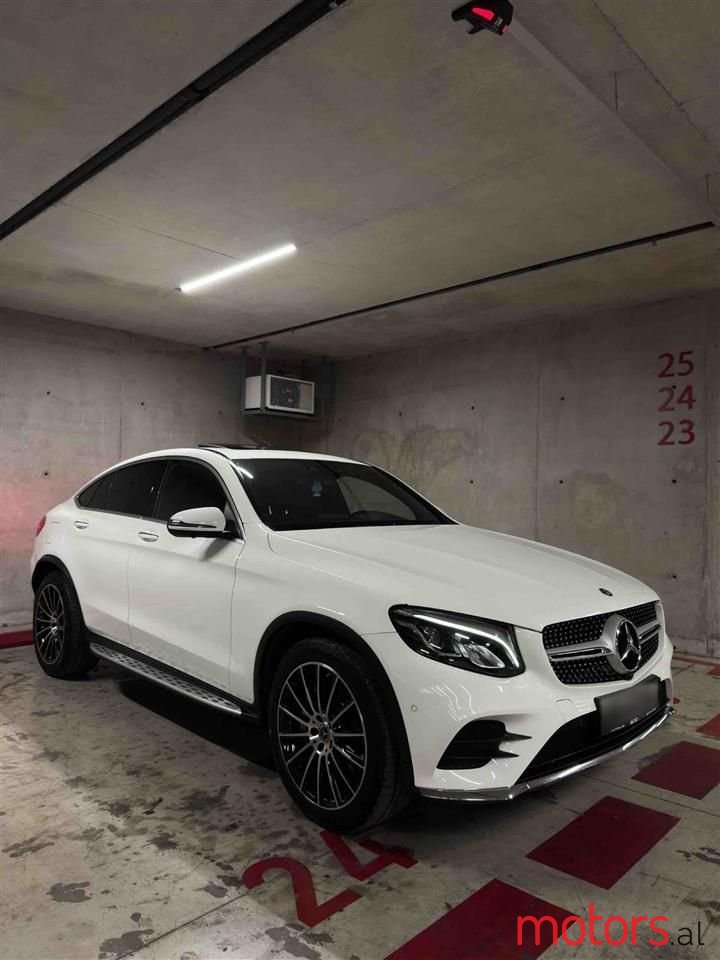 2017' Mercedes-Benz GLC 220 photo #3