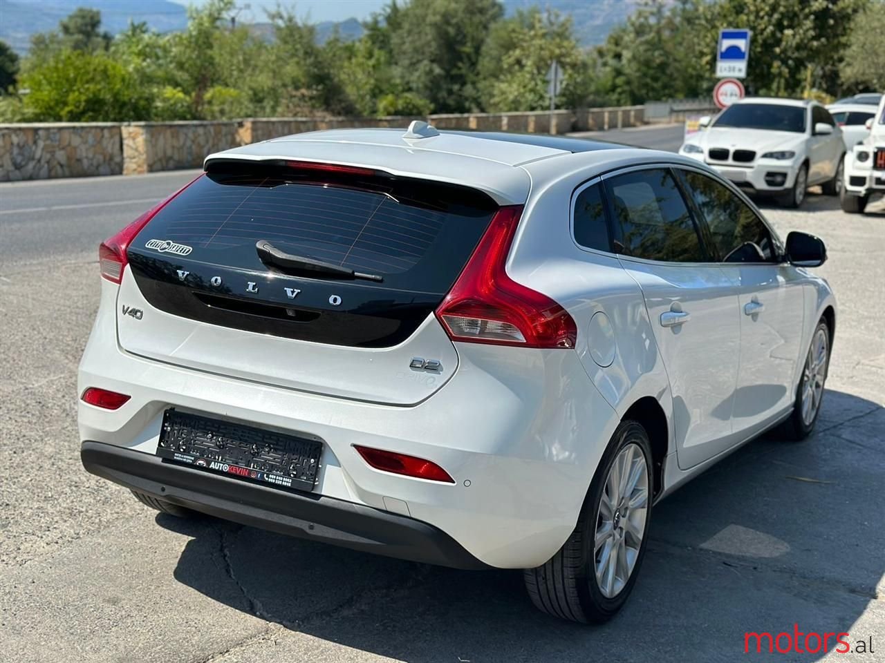 2015' Volvo V40 photo #3