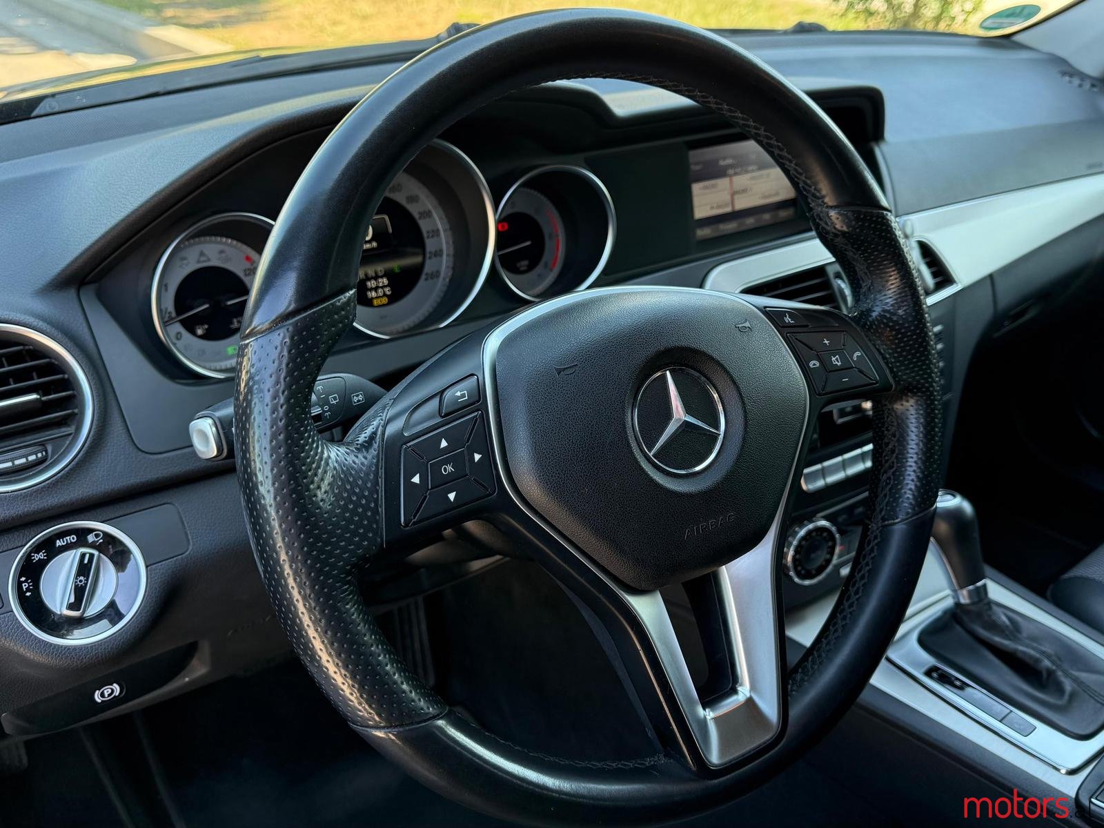 2013' Mercedes-Benz C 220 photo #4