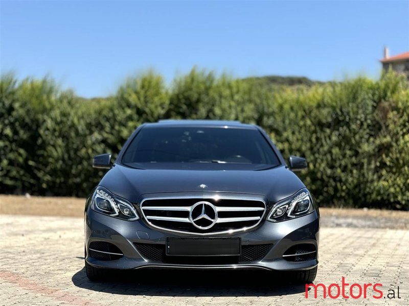 2015' Mercedes-Benz E 220 photo #6