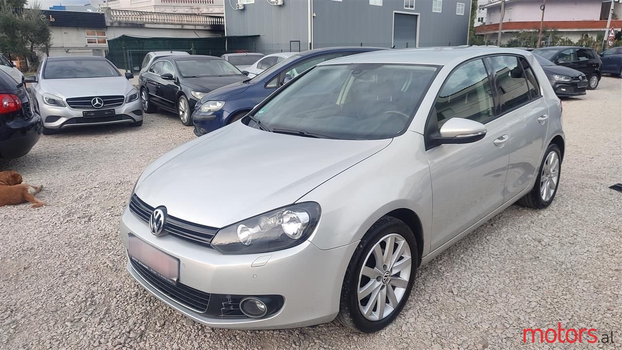 2010' Volkswagen Golf photo #1