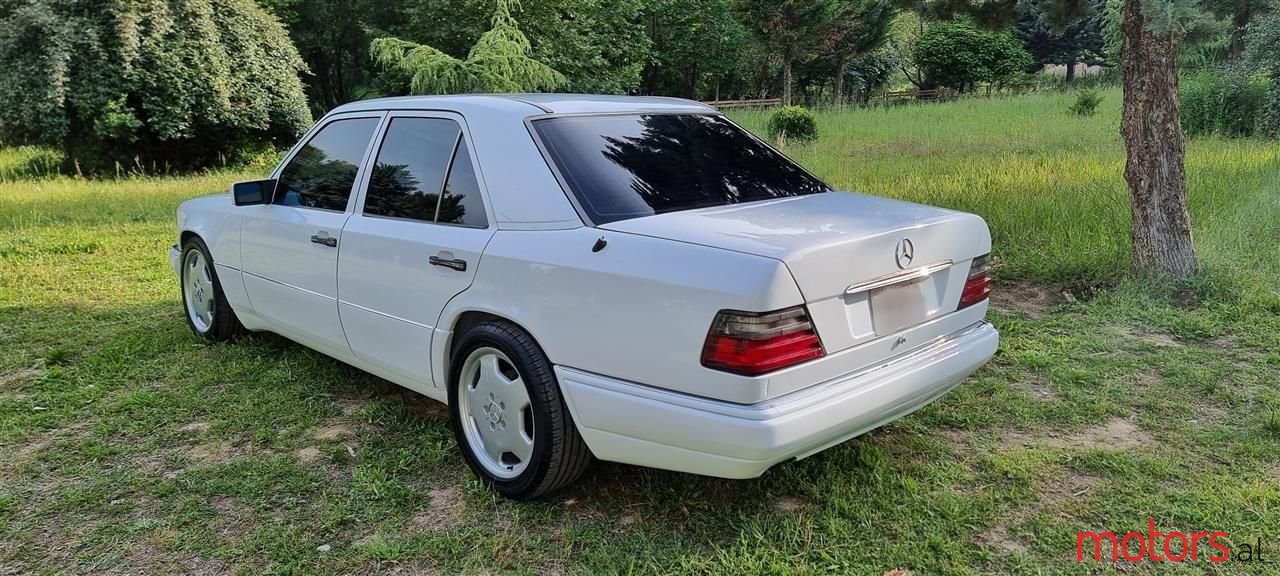 1993' Mercedes-Benz E 500 photo #3