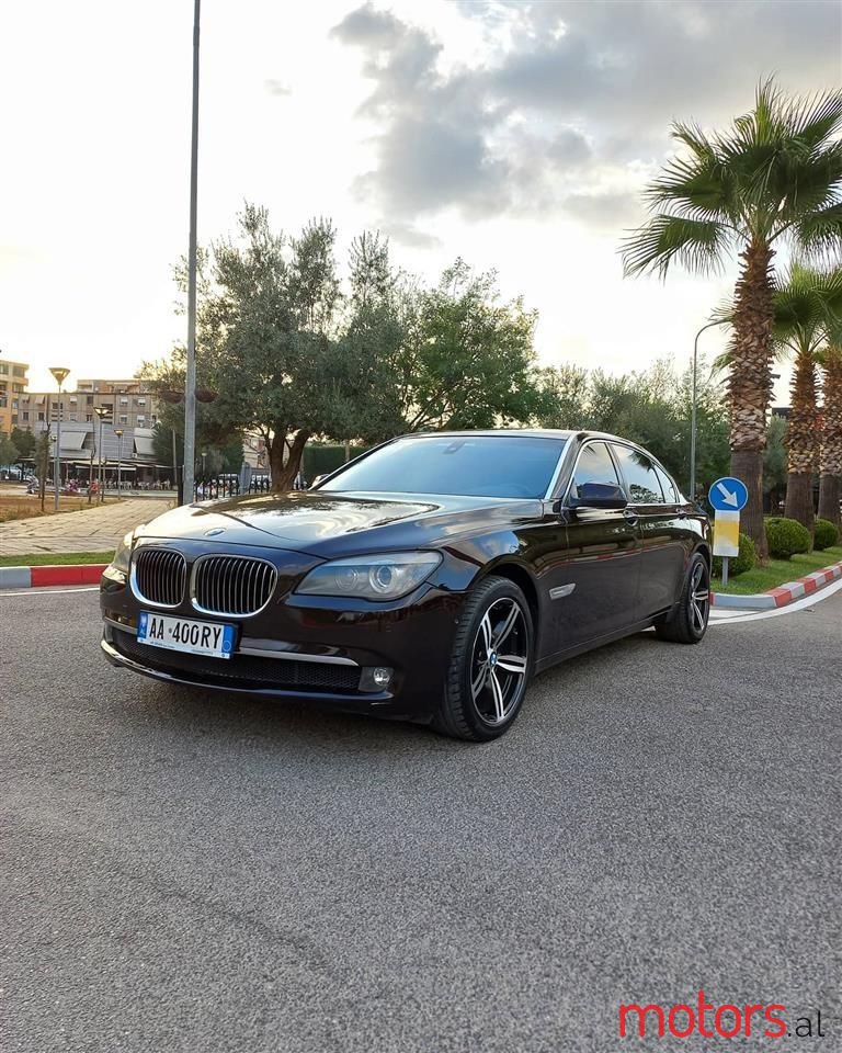 2010' BMW 740 photo #3