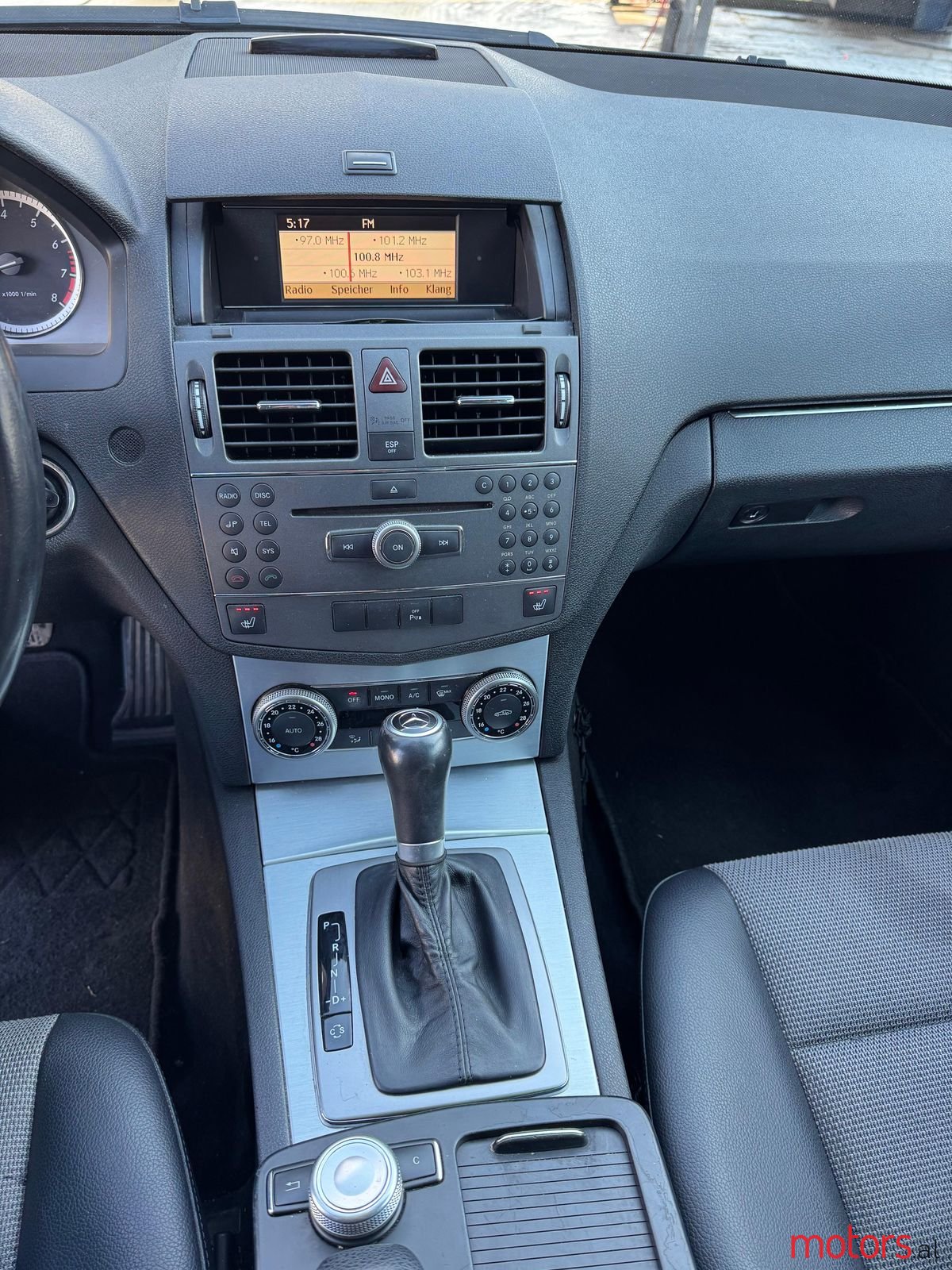 2009' Mercedes-Benz C 200 photo #2