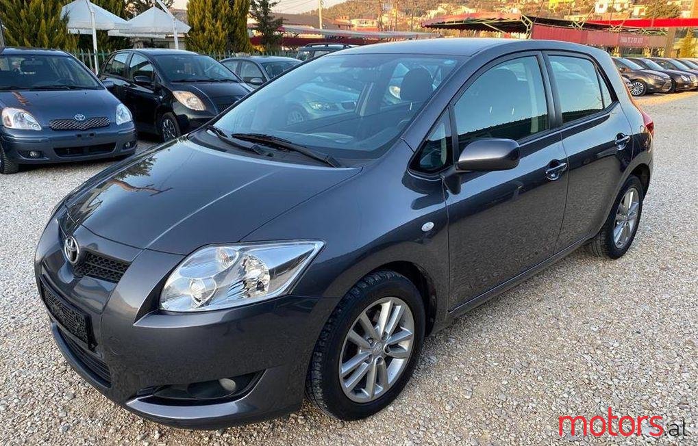 2010' Toyota Auris photo #1