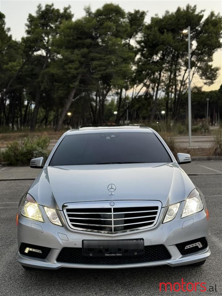 2010' Mercedes-Benz E 55 AMG photo #6