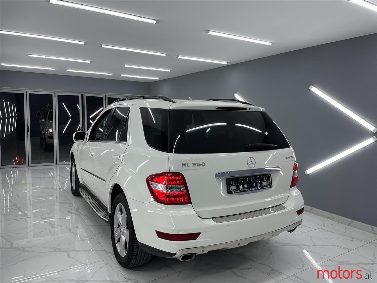 2010' Mercedes-Benz ML 350 photo #5