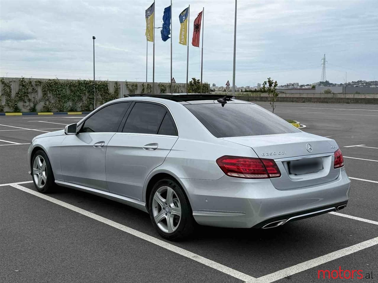 2015' Mercedes-Benz E 250 photo #5