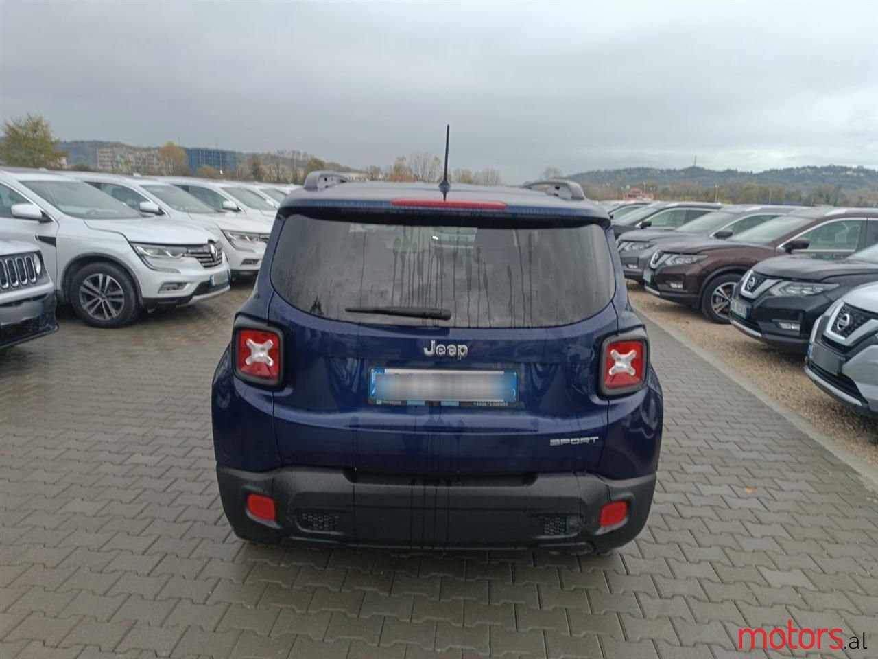 2018' Jeep Renegade photo #2