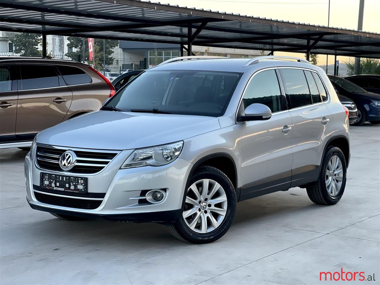 2008' Volkswagen Tiguan photo #1