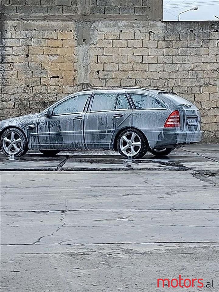 2005' Mercedes-Benz 220 photo #4