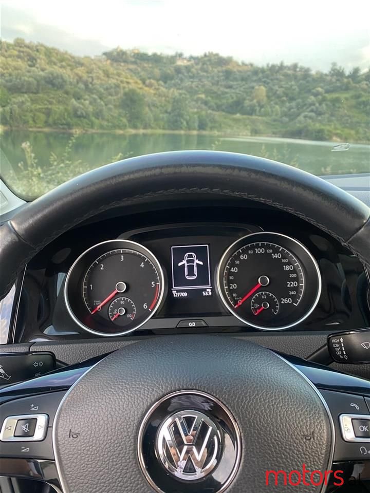 2013' Volkswagen Golf photo #5