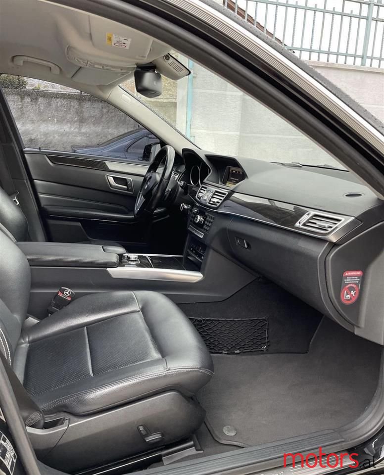 2015' Mercedes-Benz 220 photo #2