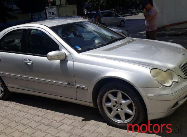 2002' Mercedes-Benz C-Class photo #1