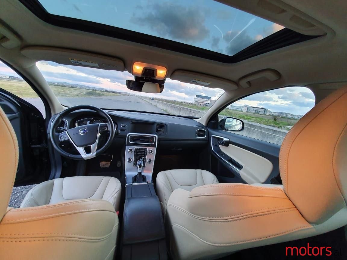 2017' Volvo S60 photo #6