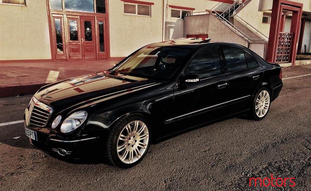 2005' Mercedes-Benz E 320 photo #1
